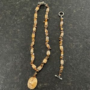 Set- handmade from stones - necklace and bracelet set